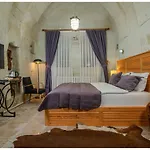 Bala Cave House Hotel *