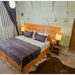 Bala Cave House *