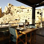 Bala Cave House Hotel *