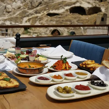 Bala Cave House Hotel *