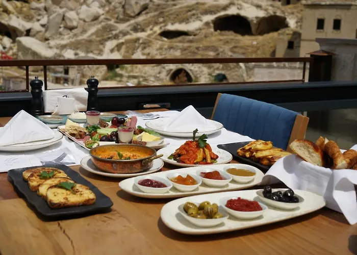 Bala Cave House Hotel *