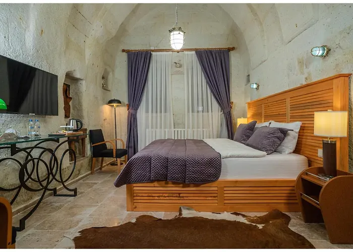 Bala Cave House Hotel *