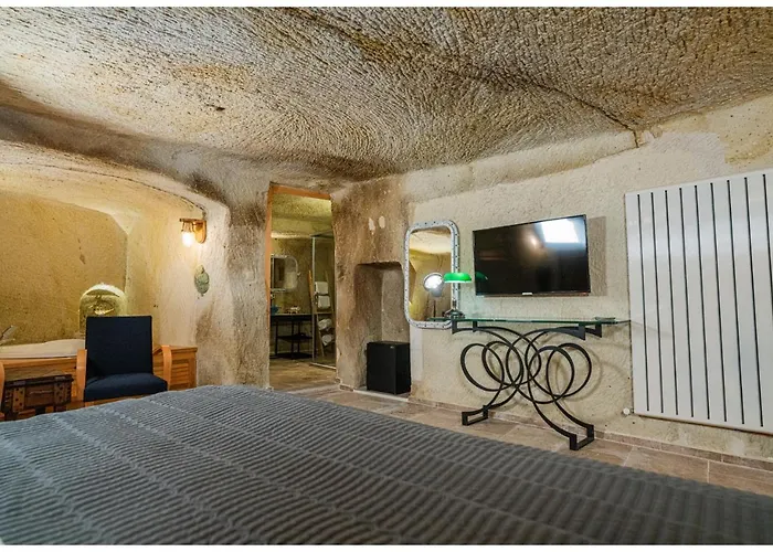 Hotel Bala Cave House *